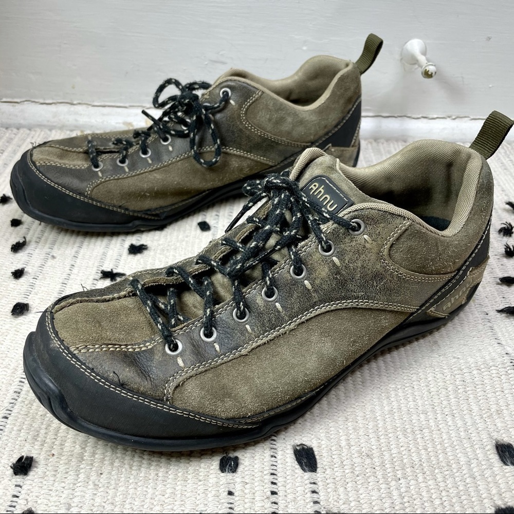 Ahnu Belgrove Hiking Sneaker Mens 9